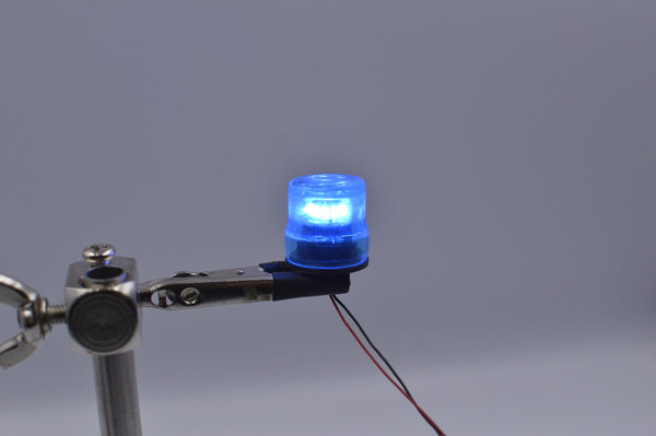 Einzelblaulicht (angelehnt Hänsch Nova LED) für Pistenking RKL